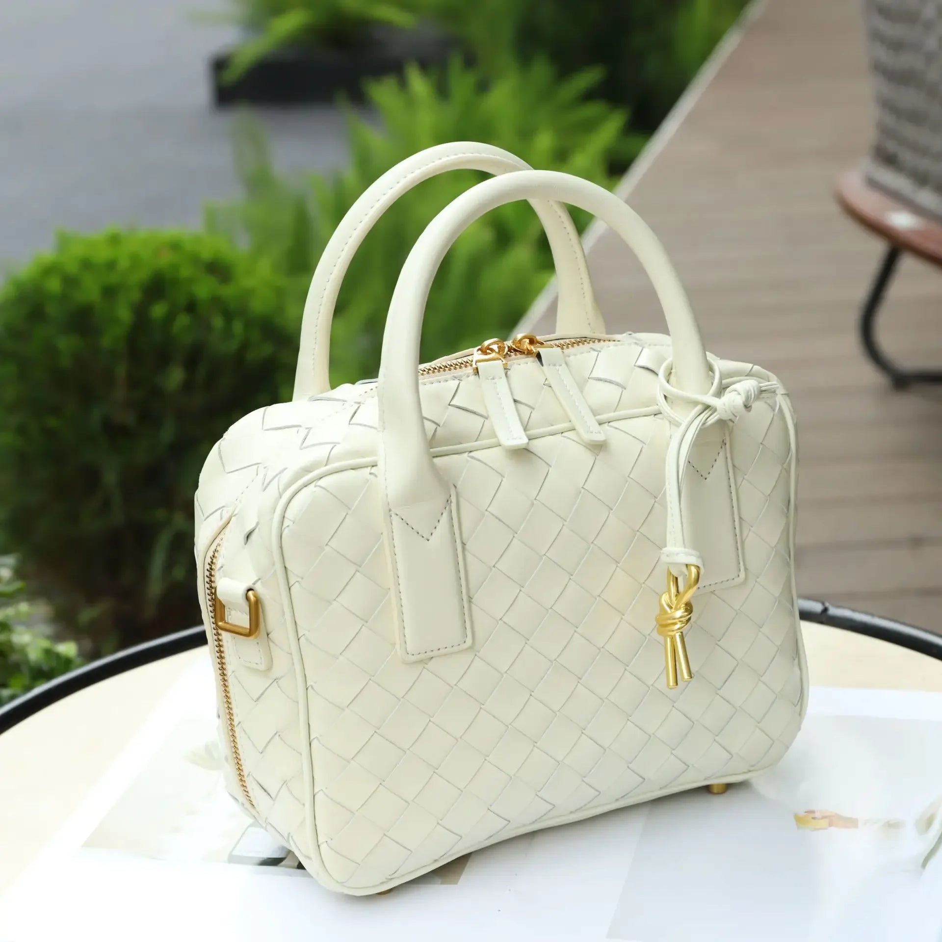 Sac Doctor Elena Tissé avec Accent Doré – Sac à Main Structuré de Luxe