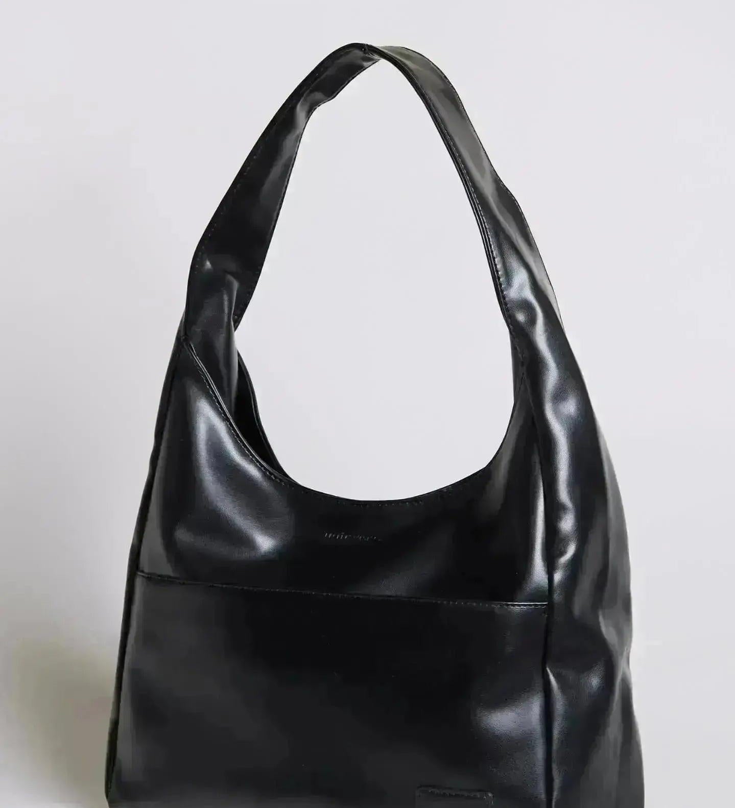 Classic Hobo Shoulder Bag — Effortless style meets everyday comfort