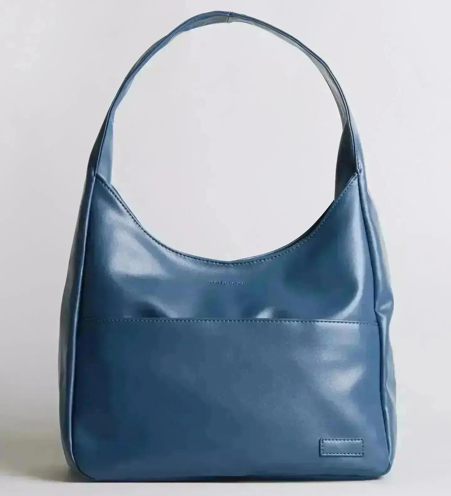 Classic Hobo Shoulder Bag — Effortless style meets everyday comfort