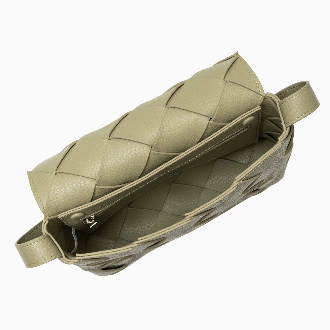 Sac Crossbody Monte Carlo en Cuir Tissé – Sac à Rabat Structuré Moderne pour Femme