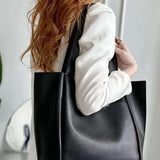 Minimalist Structured Tote Bag – Spacious Everyday Shoulder Handbag