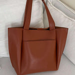 Minimalist Structured Tote Bag – Spacious Everyday Shoulder Handbag