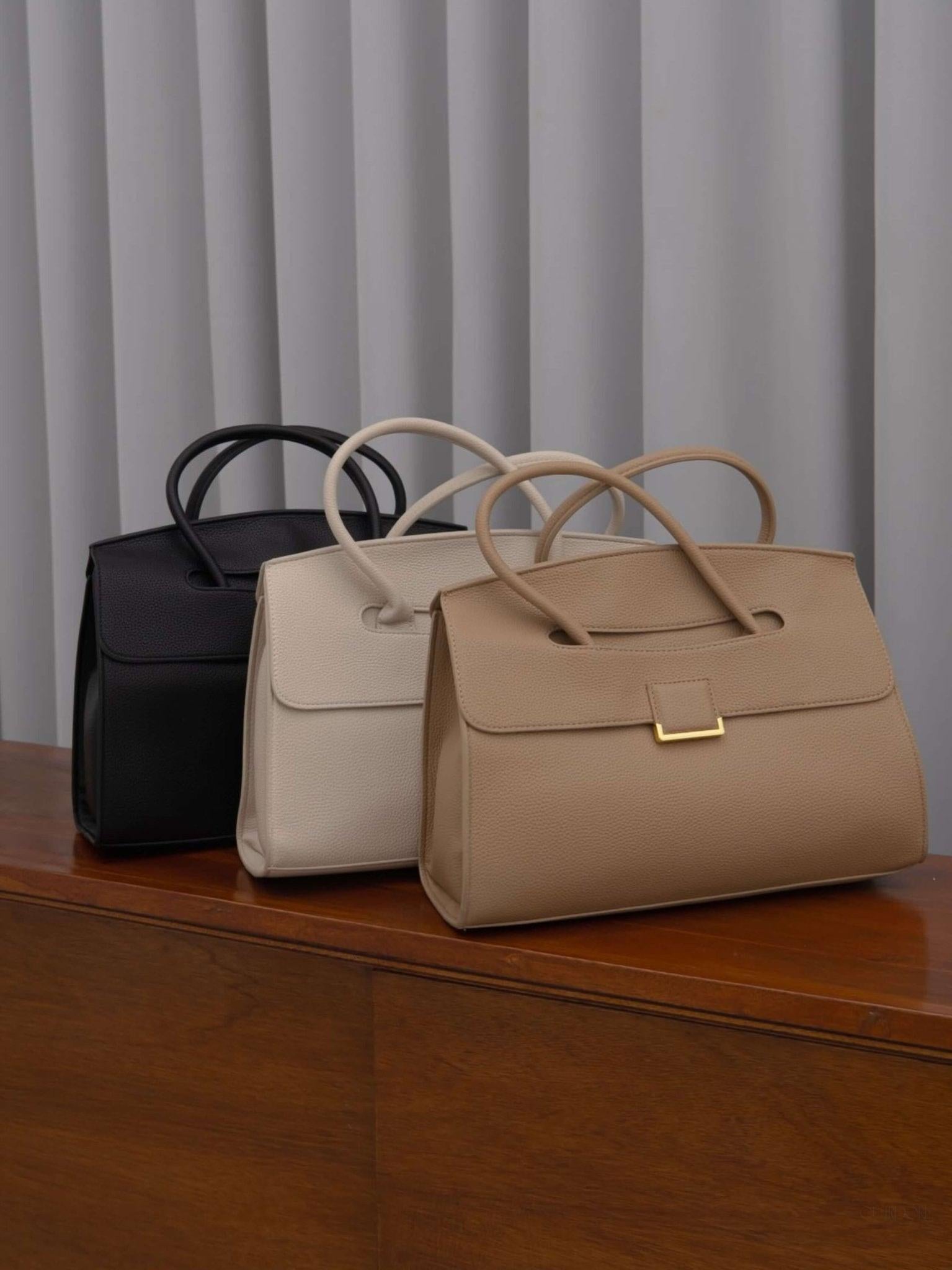 Structured Top-Handle Satchel – Elegant Classic Handbag